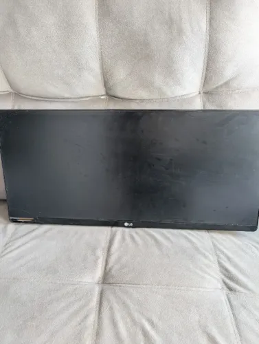 Monitor LG 21:9 UltraWide? Full HD (COM DEFEITO)