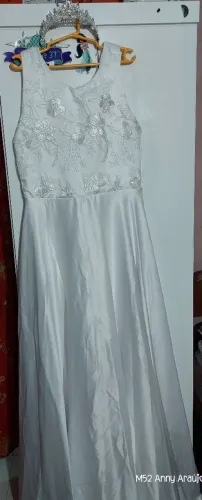 Vestido de noiva novo Acompanha Tiara