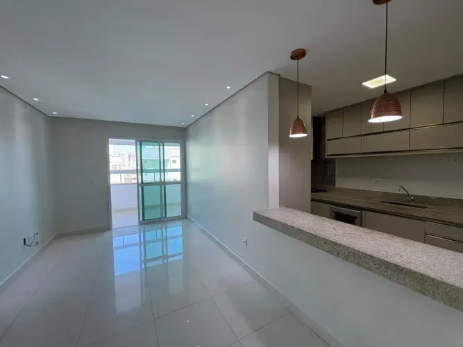 Apartamento com 3 quartos, suíte com closet e varanda gourmet em Santa Mônica - Uberlândia
