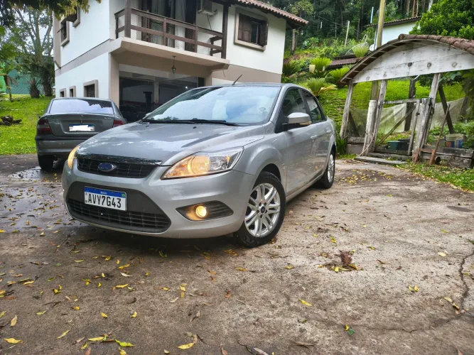 Ford Focus Sedan 2.0 16v/2.0 16V Flex 4P Aut. 2013