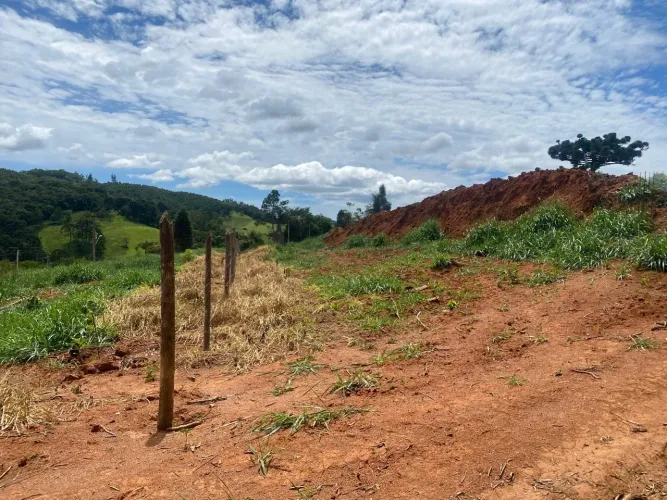Vendo terreno em apiai sp 500mts