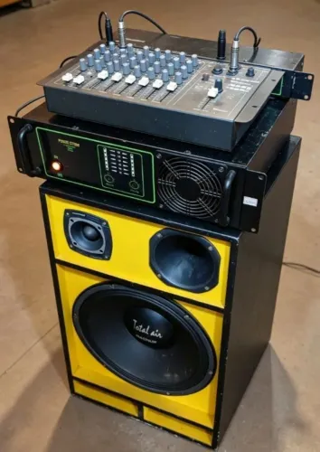 Vendo esse som ele vai com os aparelhos de força ele é potente