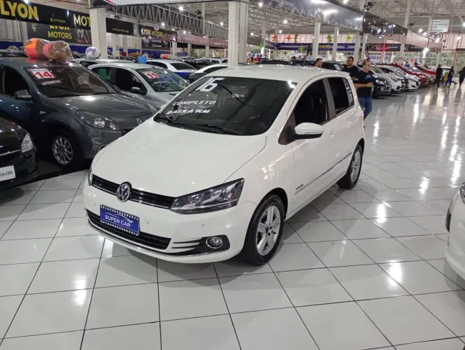 Volkswagen Fox Highline 1.6 Flex 16V 5P 2016