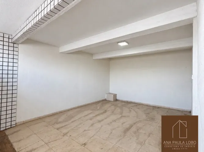 Alugo casa no centro