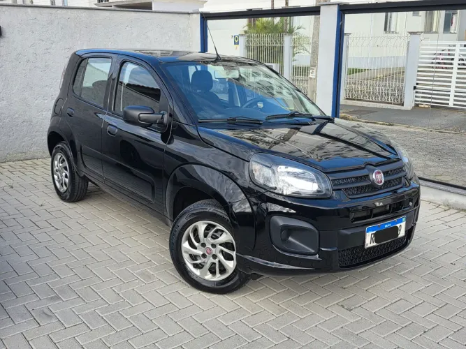 Fiat Uno Attractive 1.0 EVO Fire Flex 8V 5P 2021