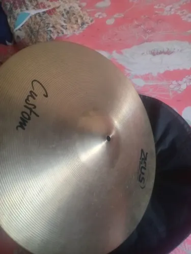Prato zeus custom crach 18