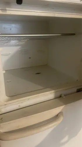Geladeira pra peça