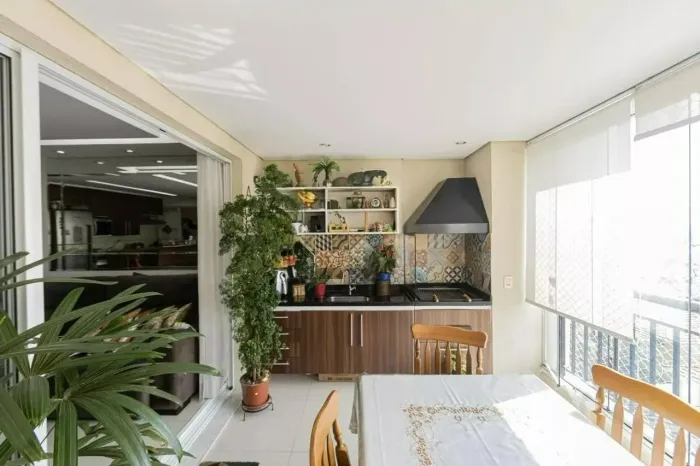 APARTAMENTO À VENDA NA MOOCA - 3 DORMITÓRIOS, 1 SUÍTE, 2 VAGAS DE GARAGEM.
