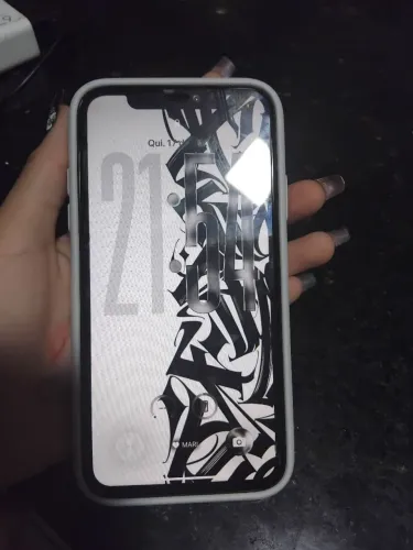 iPhone 11 128GB Branco ? Conservado, 128GB e Bateria Nova!