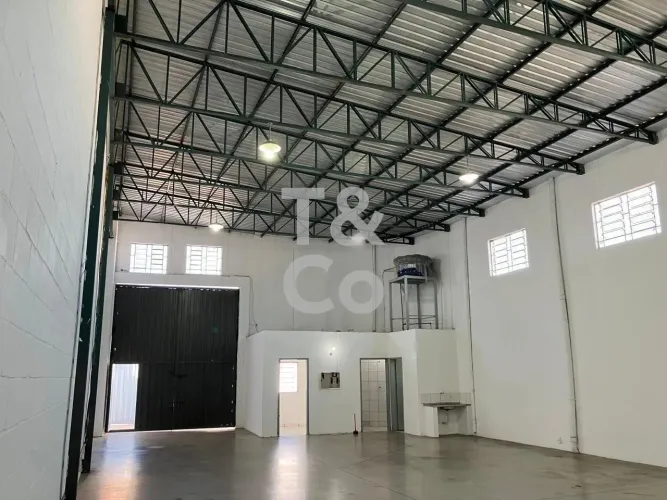 Galpão Comercial Em Parque Via Norte Com 190m² e Pé Direito de 6 Metros