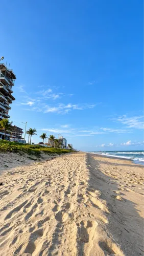 APARTAMENTO NA PRAIA DO TABULEIRO. 500 metros da praia.
