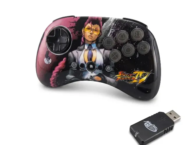 Controle Mad Catz FightPad SF4 - C. Viper (Nativo PS3 e PC) - Edição rara!