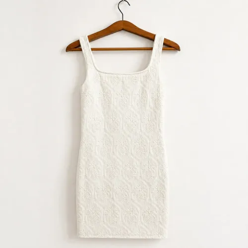 Vestido Tubinho FARM - Branco com Textura de Abacaxi - tam. PP