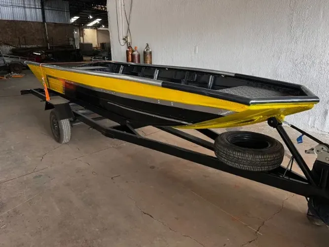 Barco Soldado construção refinada com resistência elevada - A partir de 7.990,00