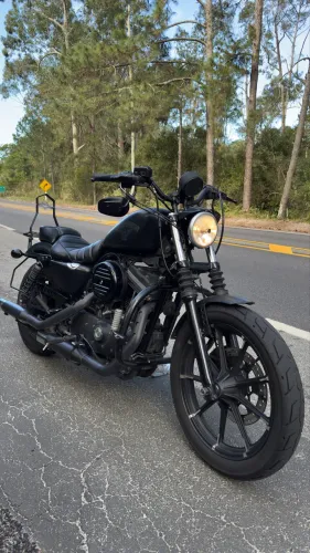 Harley-davidson 883 revisada e equipada
