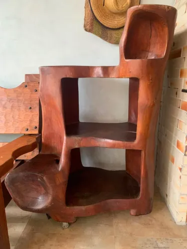 Rack de madeira maciça mais de 100kg decoração artesanato para qualquer ambiente.