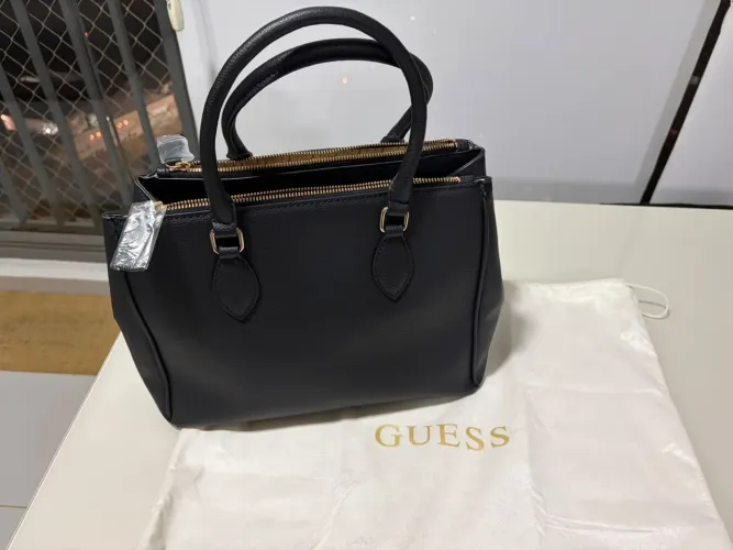 Bolsa feminina Guess