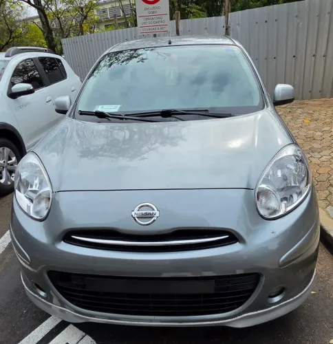 Nissan March SR 1.6 16V Flex Fuel 5P 2013