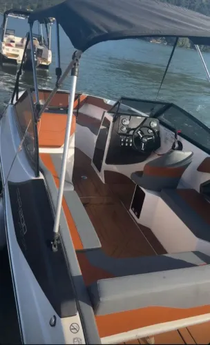 Lancha Ross Marine 200