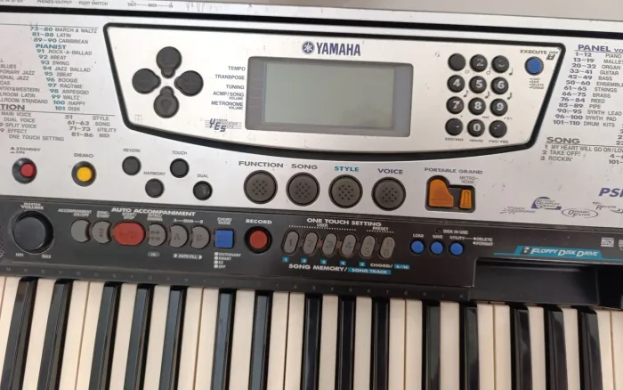 Teclado Yamaha PSR-340