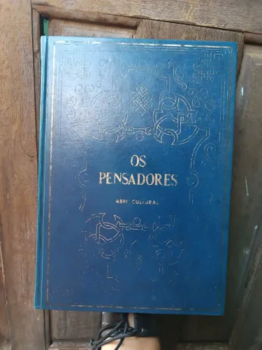 Coleçao Os pensadores Saussure/Jakobson/Hjelmslev/Chomsky