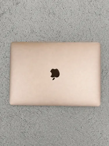 MacBook Air M1 2020 13 | 8GB RAM | 256GB SSD | Dourado | Excelente Estado