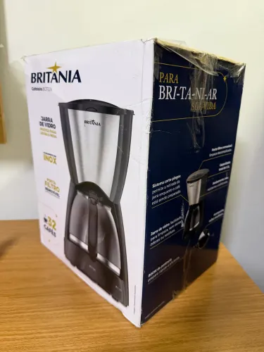 Cafeteira Britânia Nova sem uso.