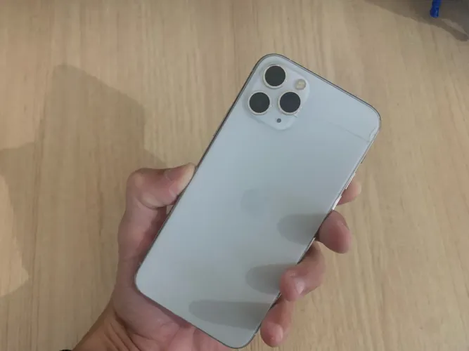 IPhone 11 Pro com Defeito