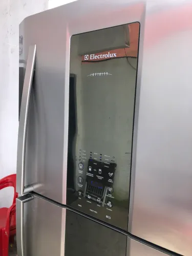 Geladeira Eletrolux Infinity 542L | Seminova