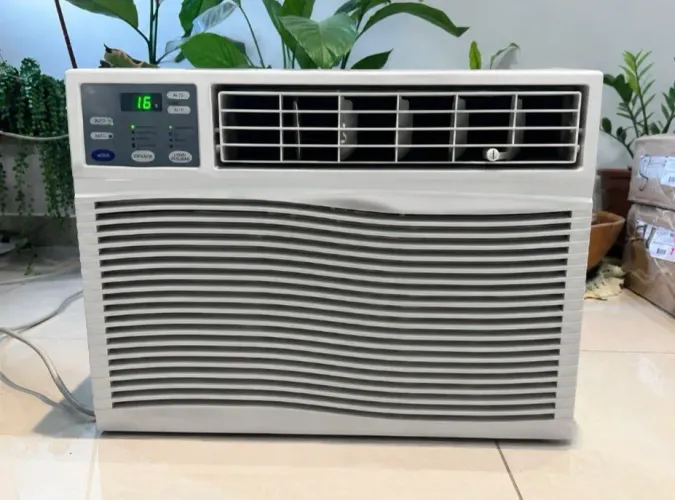Ar condicionado 12 mil btus 27 volts digital com controle remoto