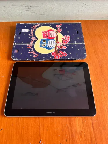 Samsung Galaxy Tab 10.1 GT-P7500 - Liga, mas com defeito na tela - Vendo ou Troco