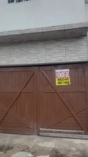 Vende-se portão de madeira de jatoba