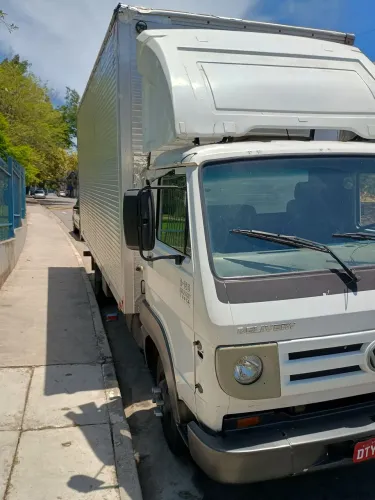 Caminhão para Mudanças grande 