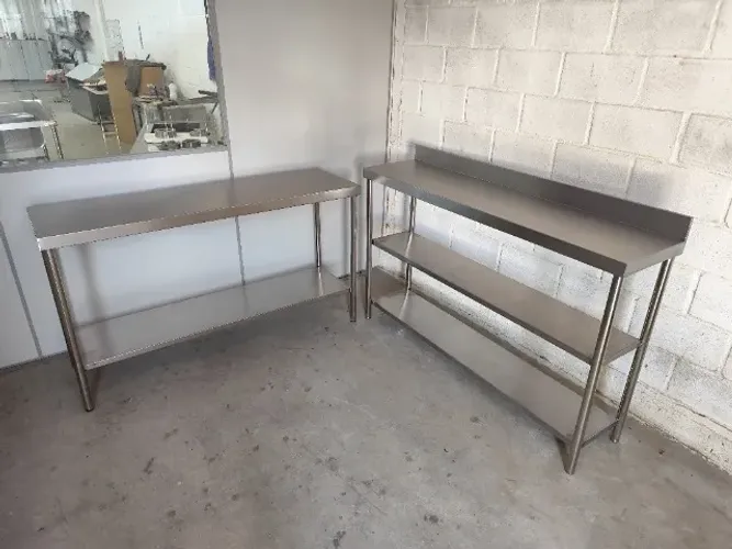 Bancada inox c/ espelho 2,80×0,70×0,90 prateleira 