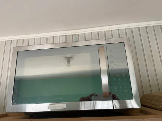 Microondas 42lt com Grill Electrolux MEC52