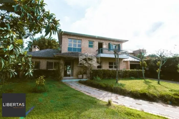 Casa para Venda - 400m², 3 dormitórios, sendo 3 suites, 10 vagas - Arquipélago