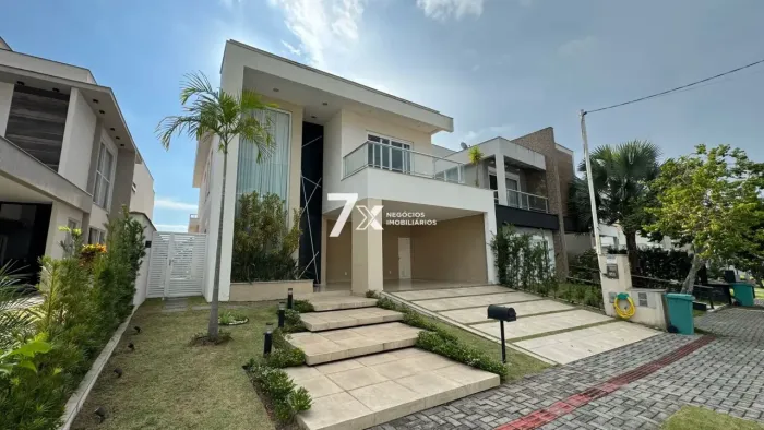 Casa de condomínio ALTO PADRÃO, com 4 suítes, área gourmet, piscina, à VENDA, em Resende-R