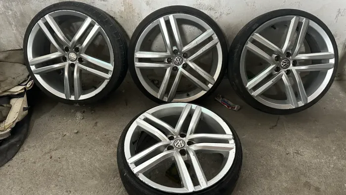 Rodas volkano New strong aro 18 e furação 5x100