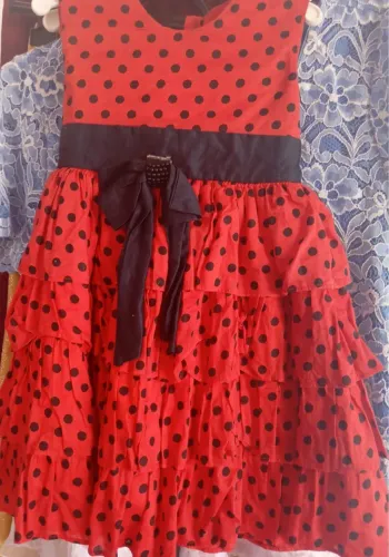 Roupa de festa adulto e infantil