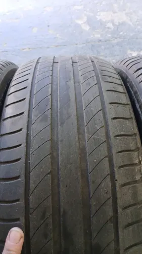 PNEUS 215 55 17 GOODYEAR E MICHELIN