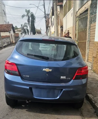 Chevrolet Onix Hatch LTZ 1.4 8V Flex Power Aut. 4P 2015
