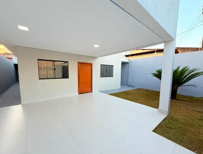 Ótima Casa à Venda com 03(três)quartos sendo uma suíte,200 m² / Cuiabá - MT