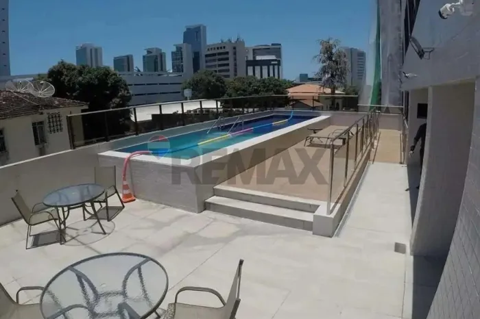 Flat Mobiliado à Venda no Edf. Versatti  Paissandu, Recife | 32 m²