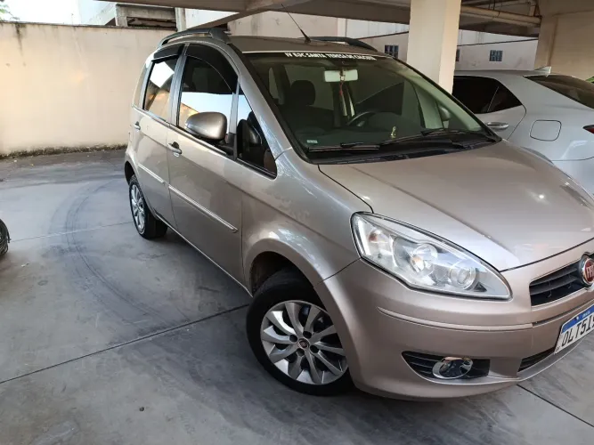Fiat Idea Attractive 1.4 Fire Flex 8V 5P 2013