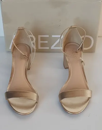 Arezzo - Sandália Dourada Couro