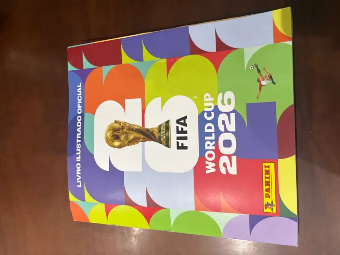 Álbum da Copa com 940 figurinhas 