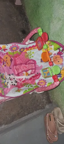 Vendo cadeirinha de descanso para bebe menina