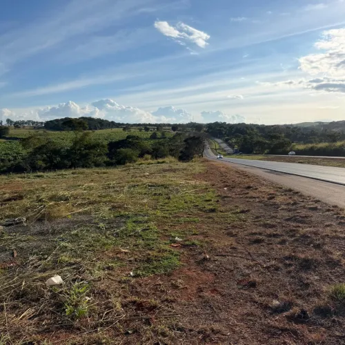 Chácara / Área 12.000m2 em Anápolis GO