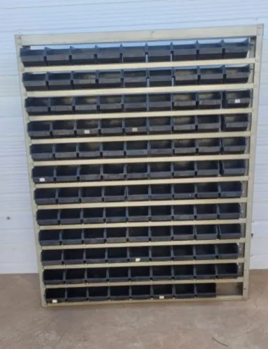 Vendo prateleira gaveteiro,107 gavetas, 250,00,