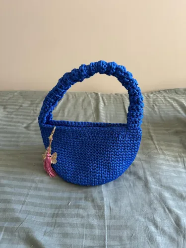 Bolsa de crochê alça trabalhada